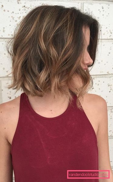 baloyazh su capelli scuri medi