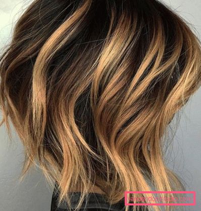 baloyazh su capelli scuri medi