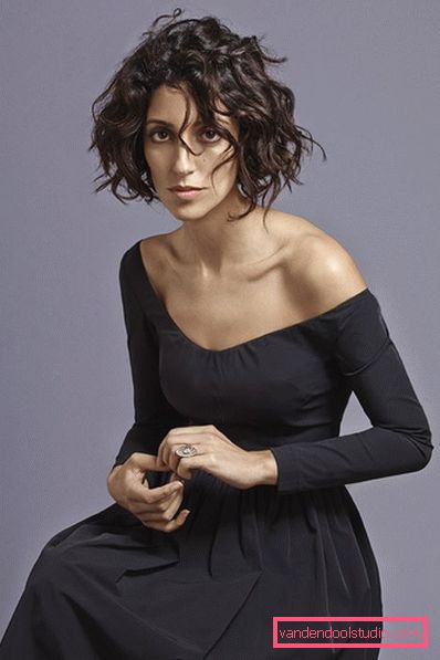 Bob quad su capelli ricci