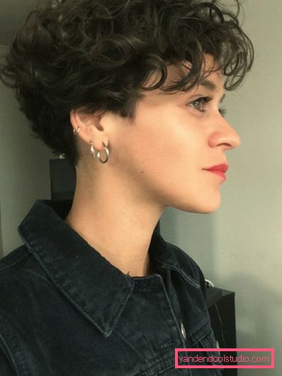 Bob quad su capelli ricci