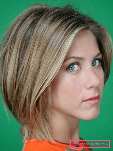 Jennifer Aniston con un quadrato a quadri