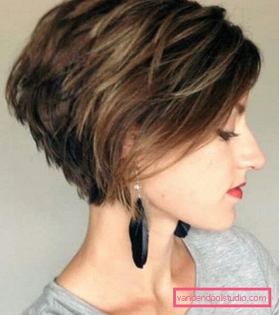 Quadrato a bob graduato su capelli corti