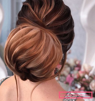 Come fare costole nei capelli (per ballare, dalla corrugazione)