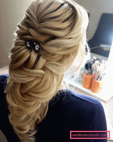 Come fare costole nei capelli (per ballare, dalla corrugazione)