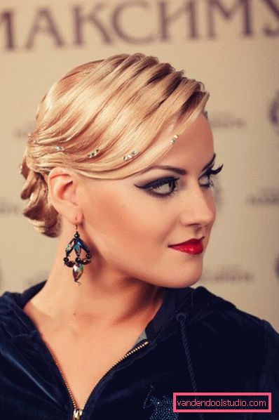 Come fare costole nei capelli (per ballare, dalla corrugazione)