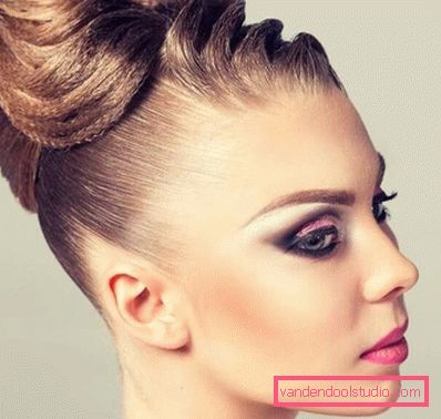 Come fare costole nei capelli (per ballare, dalla corrugazione)