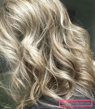 Evidenziazione della California per i capelli biondi