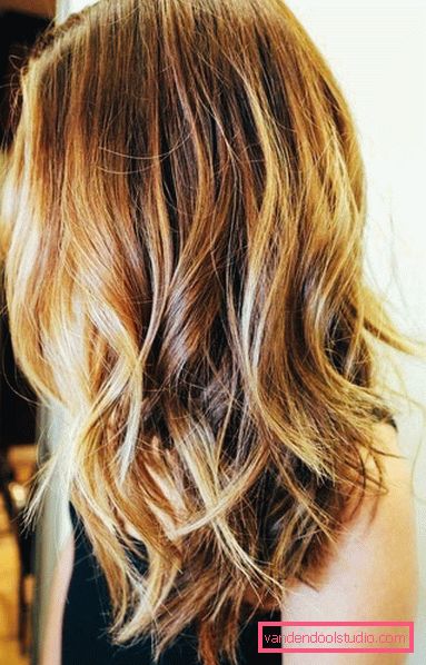 Evidenziazione della California per i capelli biondi