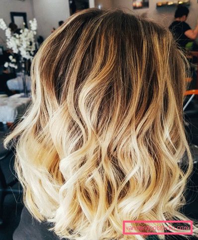 Evidenziazione della California per i capelli biondi