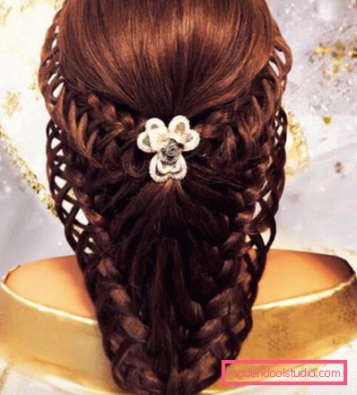 Trecce traforate per capelli lunghi