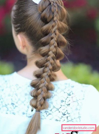 Idee per tessere trecce traforate per capelli lunghi