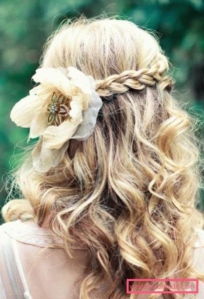 Capelli grigi per capelli lunghi