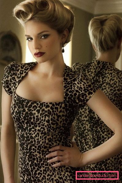 Acconciature da pin-up per capelli lunghi