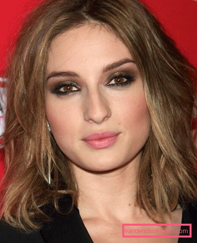 acconciature d'attualità del 2018 per capelli pigri su capelli medi