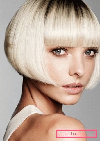 Taglio di capelli quadrato sui capelli corti