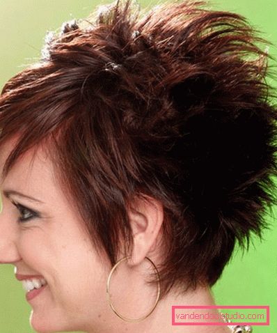 Taglio di capelli Gavrosh per le donne 50 anni