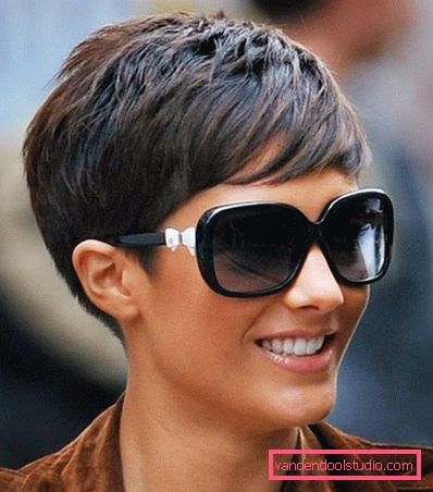 taglio di capelli pixie per viso tondo