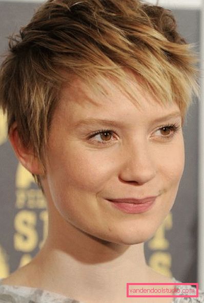 taglio di capelli pixie per viso tondo