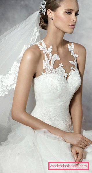 Acconciature da sposa per capelli medi con un velo