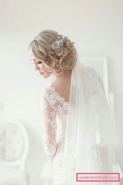 Acconciature da sposa per capelli medi con un velo
