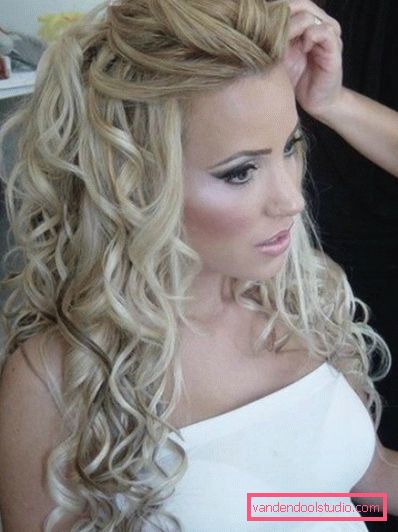 Acconciatura da sposa con chignon