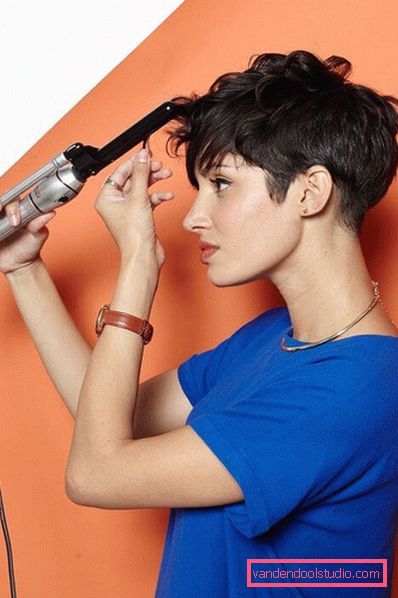 styling per capelli corti con frangia