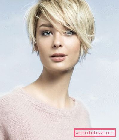 styling per capelli corti con frangia