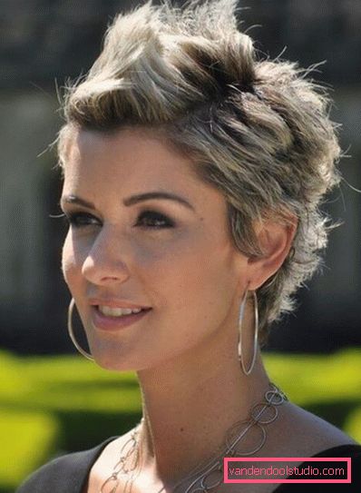 styling per capelli corti