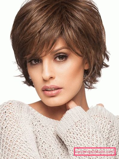 Taglio di capelli italiano per capelli corti
