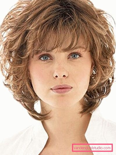 Taglio di capelli femminile italiano