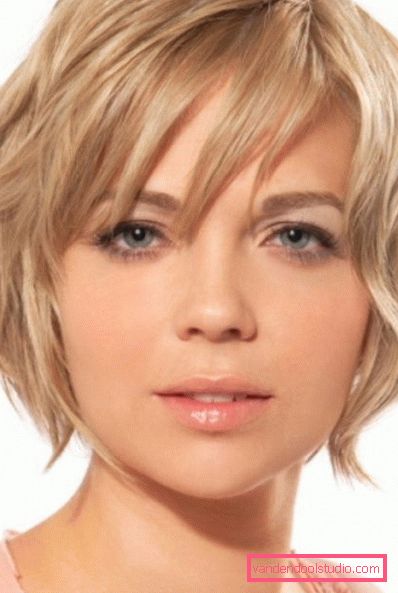 Taglio di capelli italiano per capelli corti
