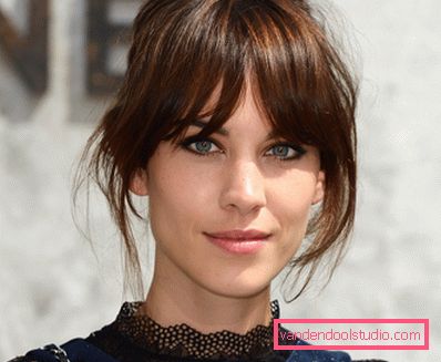 Acconciature da donna per una faccia rettangolare