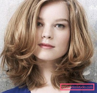 Acconciature da donna per capelli medi per un viso tondo