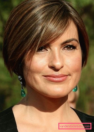 Tagli di capelli da donna per un tipo di faccia quadrata