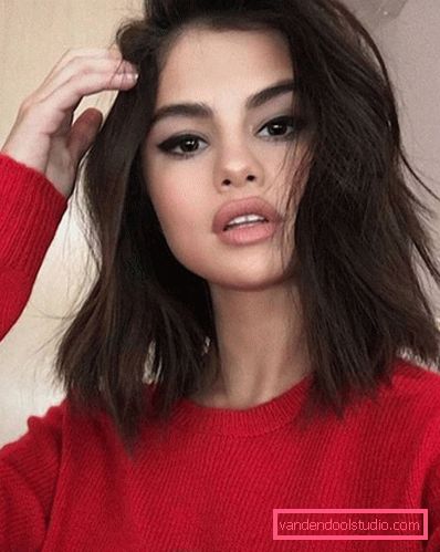 Tagli di capelli da donna per un tipo di faccia quadrata