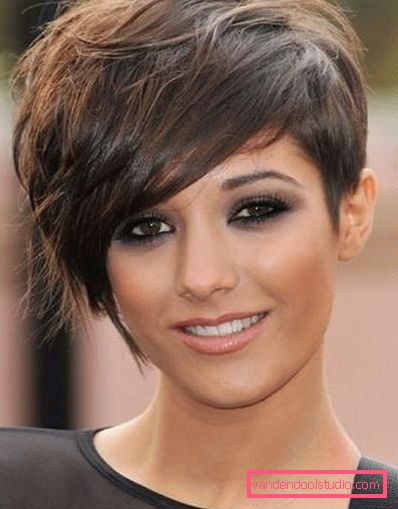 Le attrici capelli corti sono le migliori acconciature per celebrità