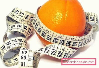 frutta rossa legata con un centimetro frutta rossa legata con un centimetro
