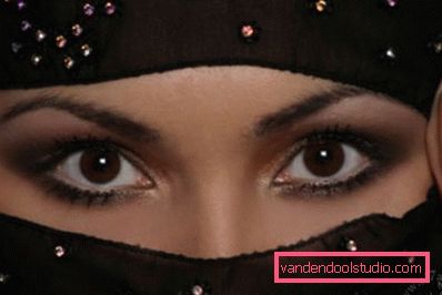 occhi di una ragazza orientale occhi di una ragazza orientale