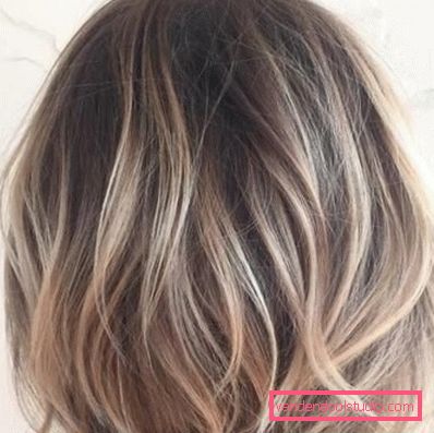 Tinture per capelli corti Balayazh: tecnica delicata per colorare i capelli