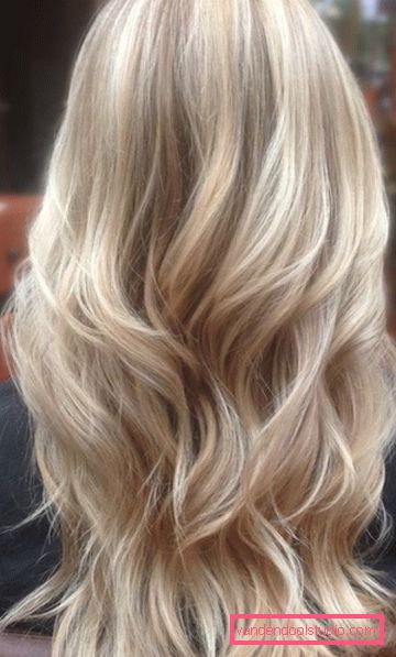 tintura di balayazh su capelli lunghi Balayazh: tecnica delicata per colorare i capelli