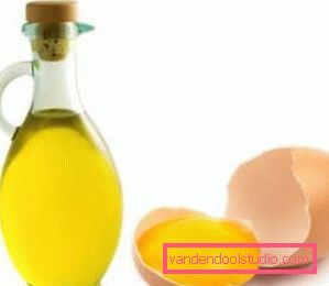 Maschera per capelli all'olio di mandorle Che cosa è utile olio di mandorle per capelli