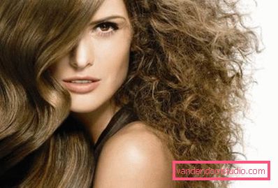 Capelli stiranti Capelli stiranti