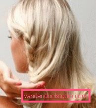 Acconciature leggere per capelli medi in 5 minuti a se stesso Realizziamo acconciature leggere per capelli medi in 5 minuti: semplice stile fai-da-te
