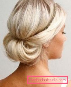 Acconciature leggere per capelli medi in 5 minuti a se stesso Realizziamo acconciature leggere per capelli medi in 5 minuti: semplice stile fai-da-te