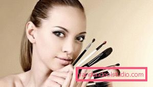 Trucco per le sopracciglia