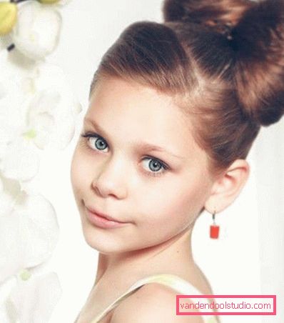 Acconciature per bambini per l'asilo di laurea