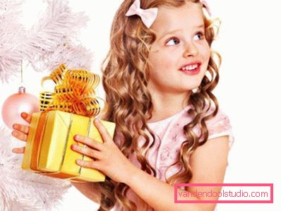Acconciature per bambini per l'asilo di laurea