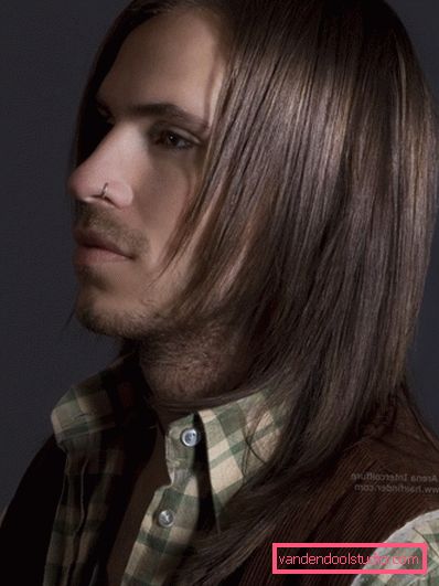 Tagli di capelli lunghi da uomo Tagli e tagli di capelli lunghi da uomo