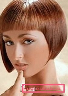 Taglio di capelli quadrato sulla gamba con il botto Taglio di capelli spettacolare ed elegante sulla gamba