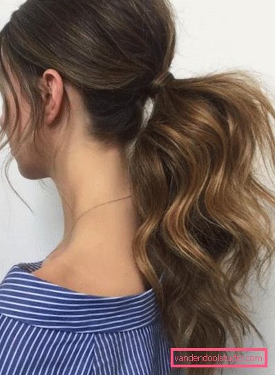 Taglio di capelli a coda di volpe Taglio di volpe spettacolare su capelli lunghi e medi